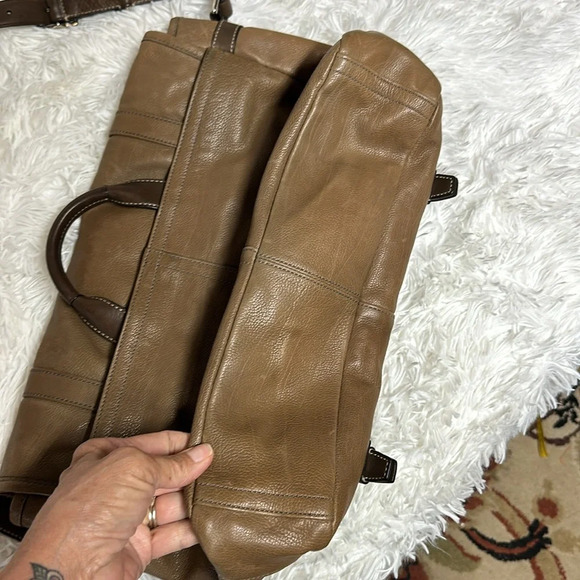 Coach Houston Med Messenger/ computer 
Briefcase Bag-Vintage Leather! MSRP 498 - Picture 6 of 12